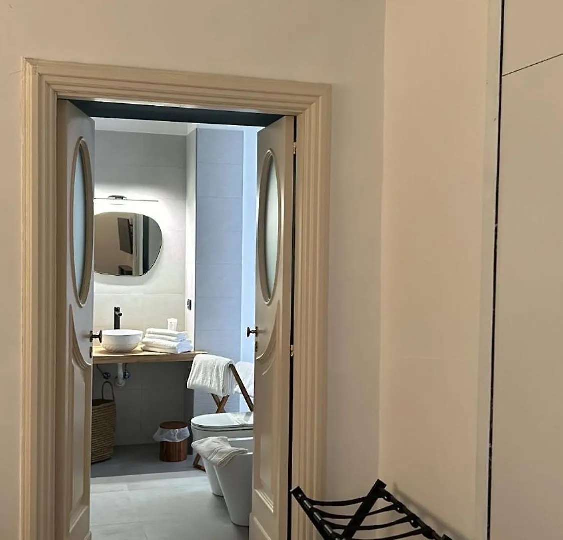 Re Nasone Rooms In 나폴리 B&B
